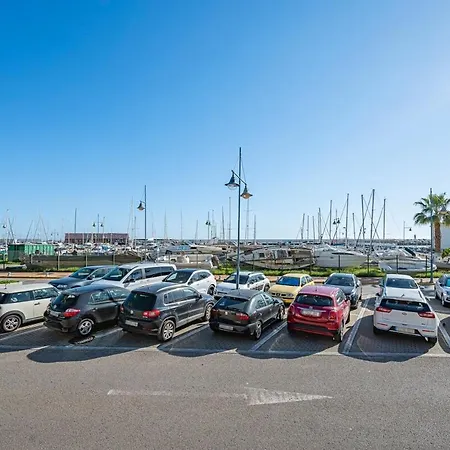 Apartment Elegant Apartment, Steps From The Sea With Parking Included Marbella